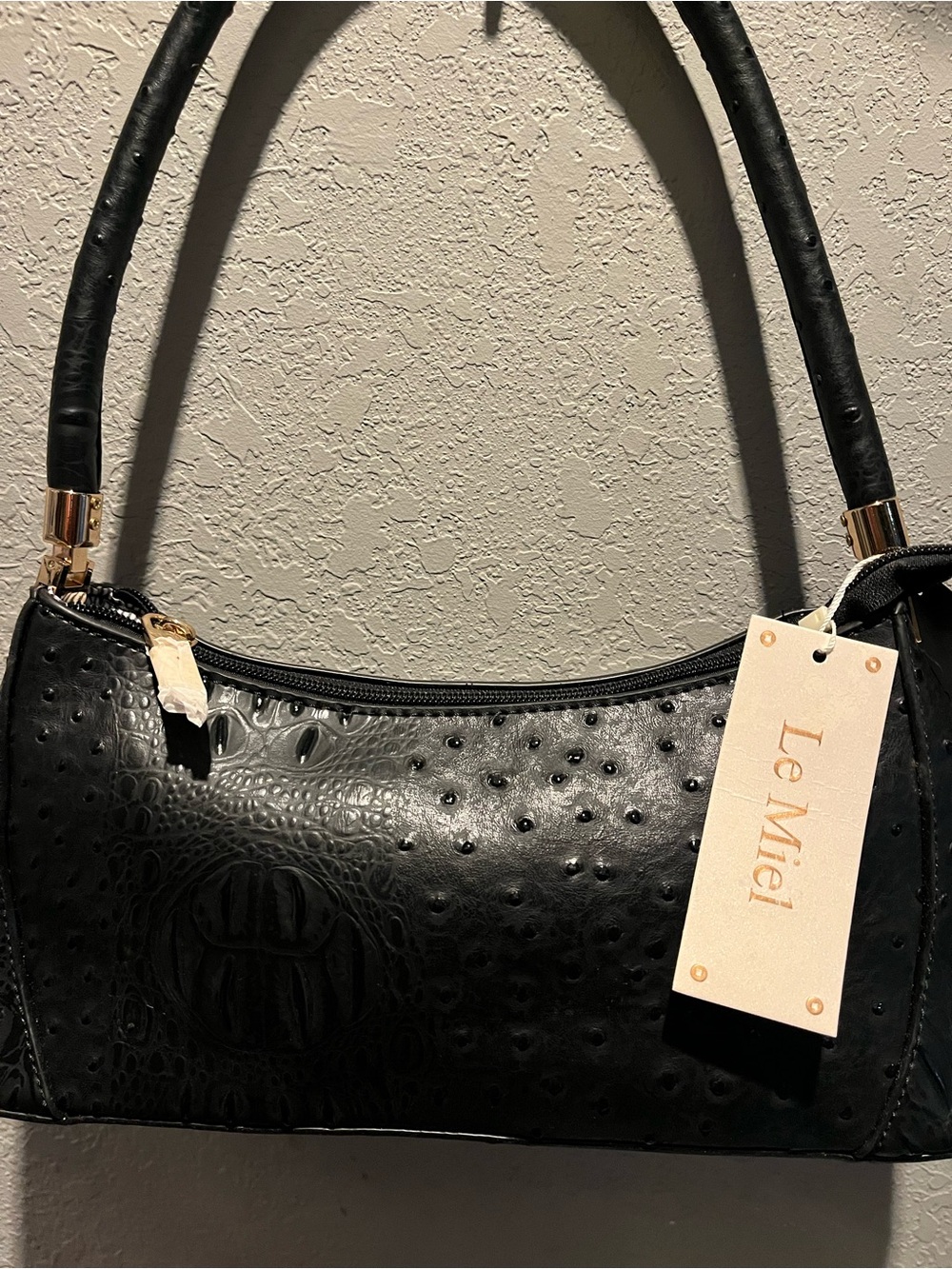 La Miel faux ostrich (vegan) Black Textured Shoulder Bag